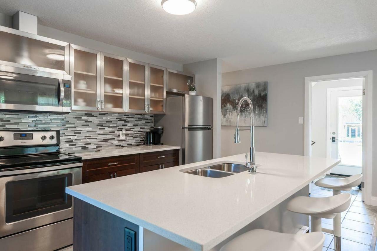 Entire 2 Bedroom Apartment Uptown Waterloo - E2 Eksteriør bilde