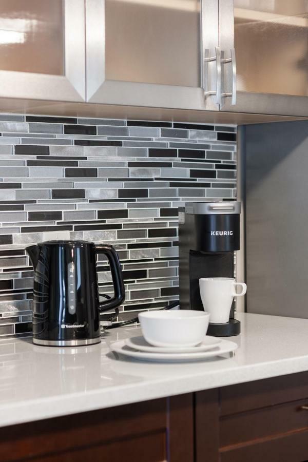 Entire 2 Bedroom Apartment Uptown Waterloo - E2 Eksteriør bilde
